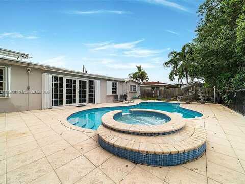 2340 NE 192nd St, Miami, FL 33180