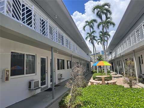 7430 Byron Ave, Miami Beach, FL 33141
