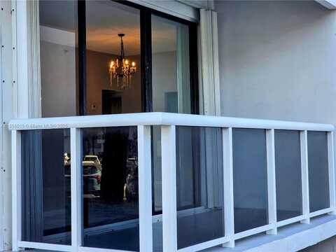 20505 E Country Club Dr, Aventura, FL 33180