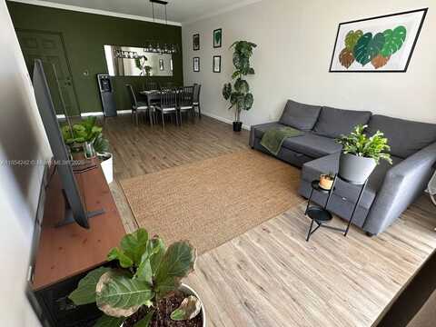 17100 N Bay Rd, Sunny Isles Beach, FL 33160
