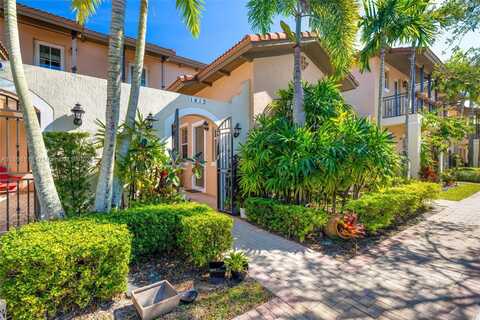 1413 SW 147th Ter, Pembroke Pines, FL 33027