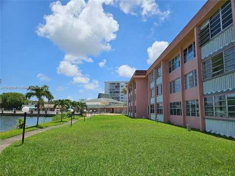 18555 NE 14th Ave, Miami, FL 33179