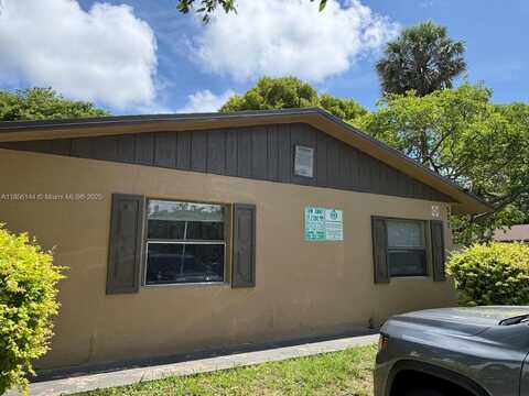 521 SW 2nd Ct, Pompano Beach, FL 33060