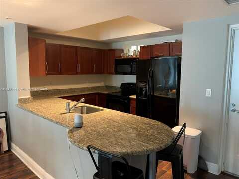 7275 SW 90th St, Miami, FL 33156