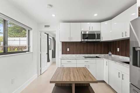 3125 NW 21st Ct, Miami, FL 33142