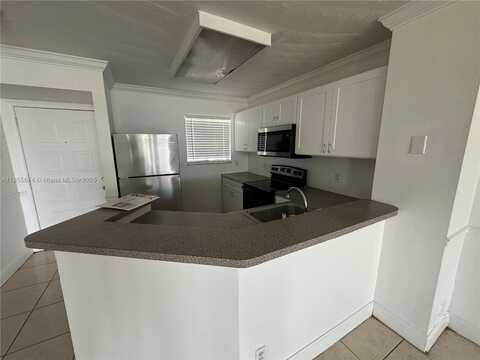 8710 N Sherman Cir, Miramar, FL 33025
