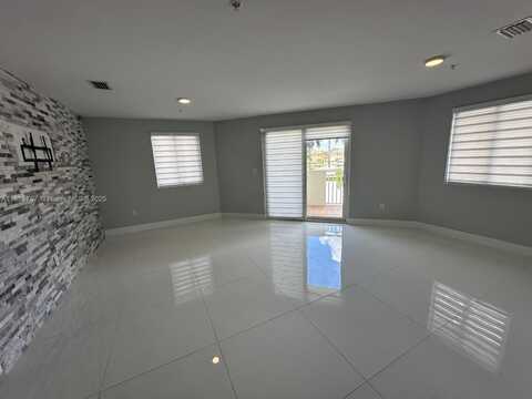 10950 NW 82nd St, Doral, FL 33178