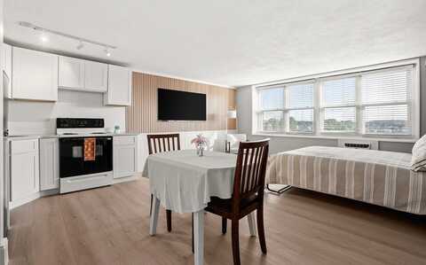 340 Main St, Melrose, MA 02176