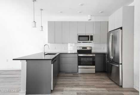 829 Garfield Avenue, Jersey City, NJ 07305