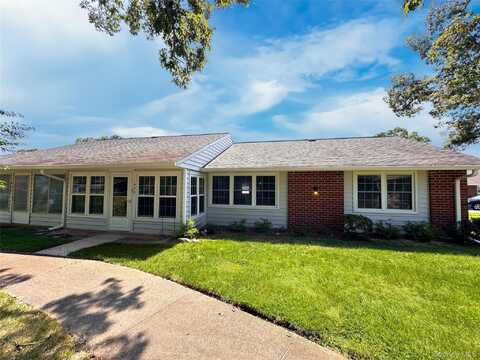 49 Trent Court, Ridge, NY 11961