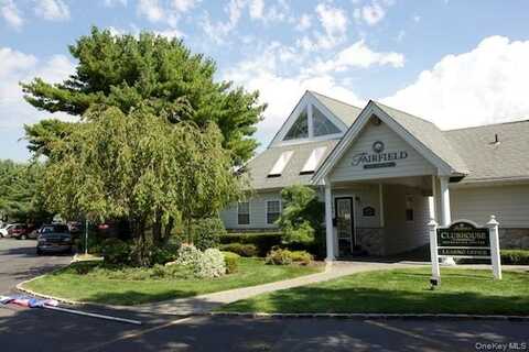 68 Moonlight Walk, Holbrook, NY 11741