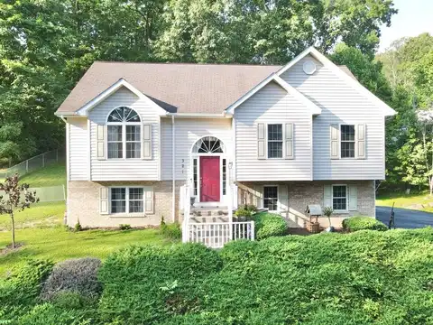 321 BAYBERRY AVE, PRINCETON, WV 24740