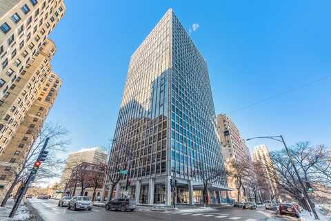 2400 N LAKEVIEW Avenue, Chicago, IL 60614