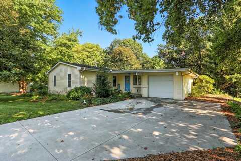 306 E South Mahomet Road, Mahomet, IL 61853