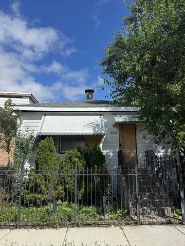 9329 S Wentworth Avenue, Chicago, IL 60620