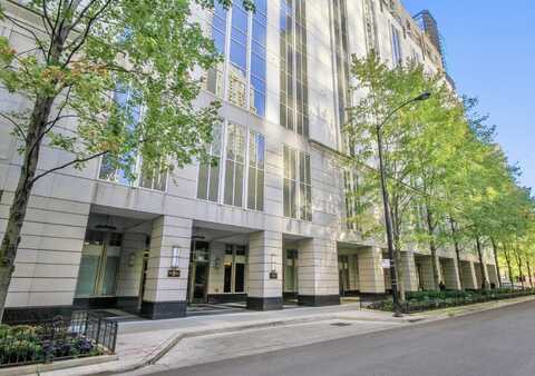 55 E ERIE Street, Chicago, IL 60611