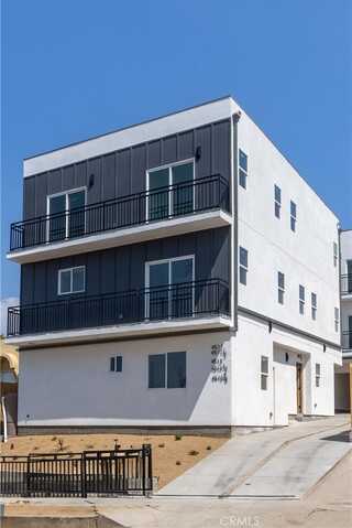 4511 Rosewood Avenue, Los Angeles, CA 90004