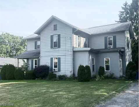 574 Spring Street, Struthers, OH 44471