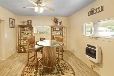 207 N Oneil Street, Alvord, TX 76225