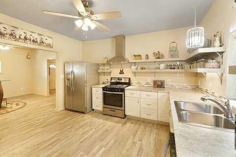 207 N Oneil Street, Alvord, TX 76225