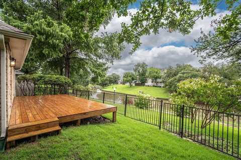 9424 Blue Jay Way, Irving, TX 75063