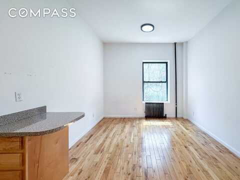 320 West 20th Street, New York, NY 10011