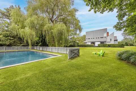 28 Terbell Lane, East Hampton, NY 11937
