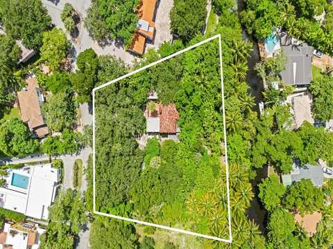 121 S Rose Dr, Fort Lauderdale, FL 33316