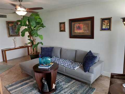 105 Lake Emerald Dr, Oakland Park, FL 33309