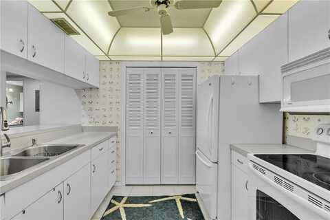 25 Plantation Drive unit: 203, Vero Beach, FL 32966