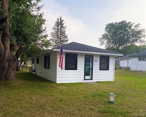 105 Grandview Avenue, Roscommon, MI 48653