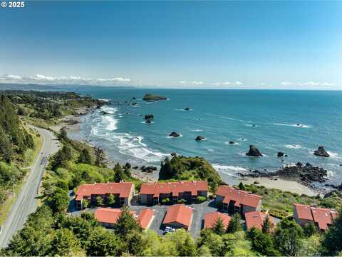 17744 HIGHWAY 101, Brookings, OR 97415
