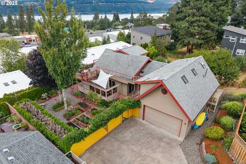 2230 SHERMAN AVE, Hood River, OR 97031
