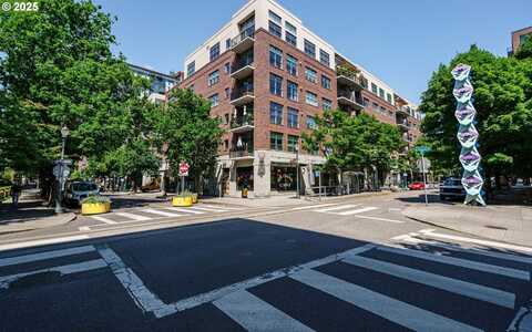 821 NW 11TH AVE, Portland, OR 97209