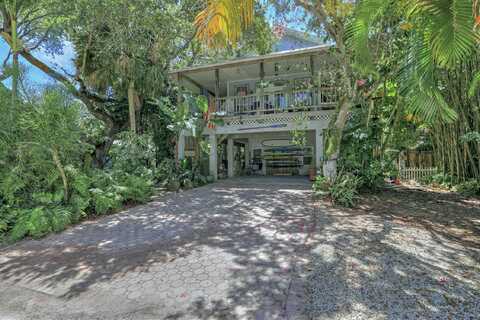 1961 W Pebble Path, Vero Beach, FL 32963