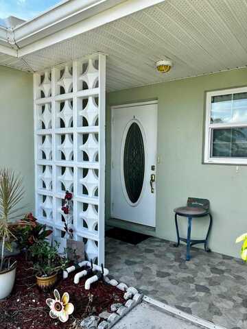 910 Savannas Point Drive, Fort Pierce, FL 34982