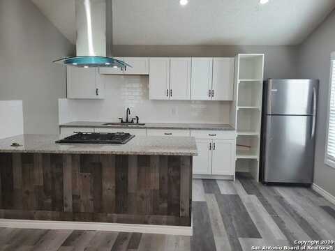 1024 W Woodlawn, San Antonio, TX 78201