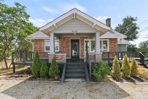 8702 E Valleyway Ave, Spokane, WA 99212