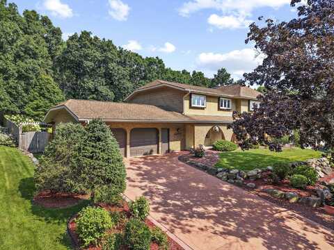 6207 Indian Mound Drive, Mc Farland, WI 53558