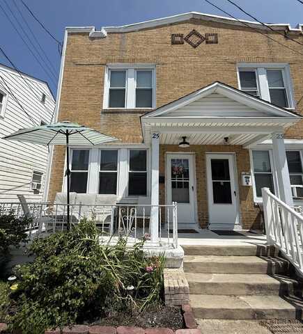 25 N Marion Ave, Ventnor City, NJ 08406