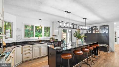 16 WOOD RAVEN COURT, PARKVILLE, MD 21234