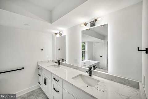 14 CHURCHVILLE LANE, SOUTHAMPTON, PA 18966