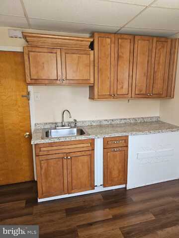421 CLEMENTS BRIDGE ROAD, BARRINGTON, NJ 08007