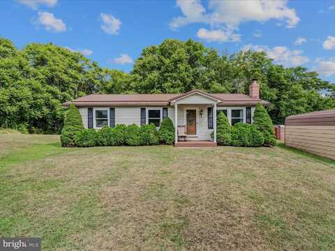 260 BENNETT LANE, BERKELEY SPRINGS, WV 25411