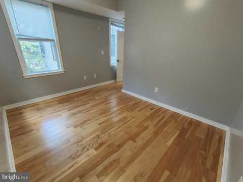 924 N 15TH STREET, PHILADELPHIA, PA 19130