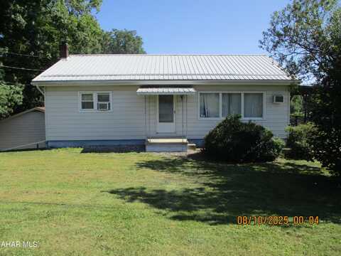 452 Shawnee Drive, Roaring Spring, PA 16673