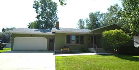 2214 SE 14th Avenue, Aberdeen, SD 57401