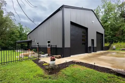 19475 Cotton LN, Garfield, AR 72732