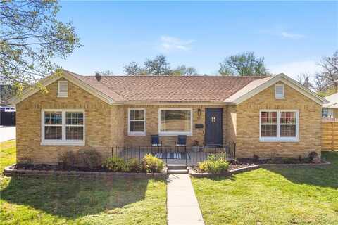 337 NW A ST, Bentonville, AR 72712