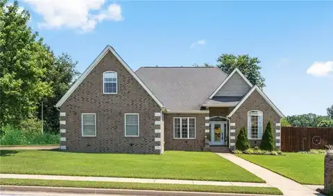 1901 Quinlan AVE, Lowell, AR 72745